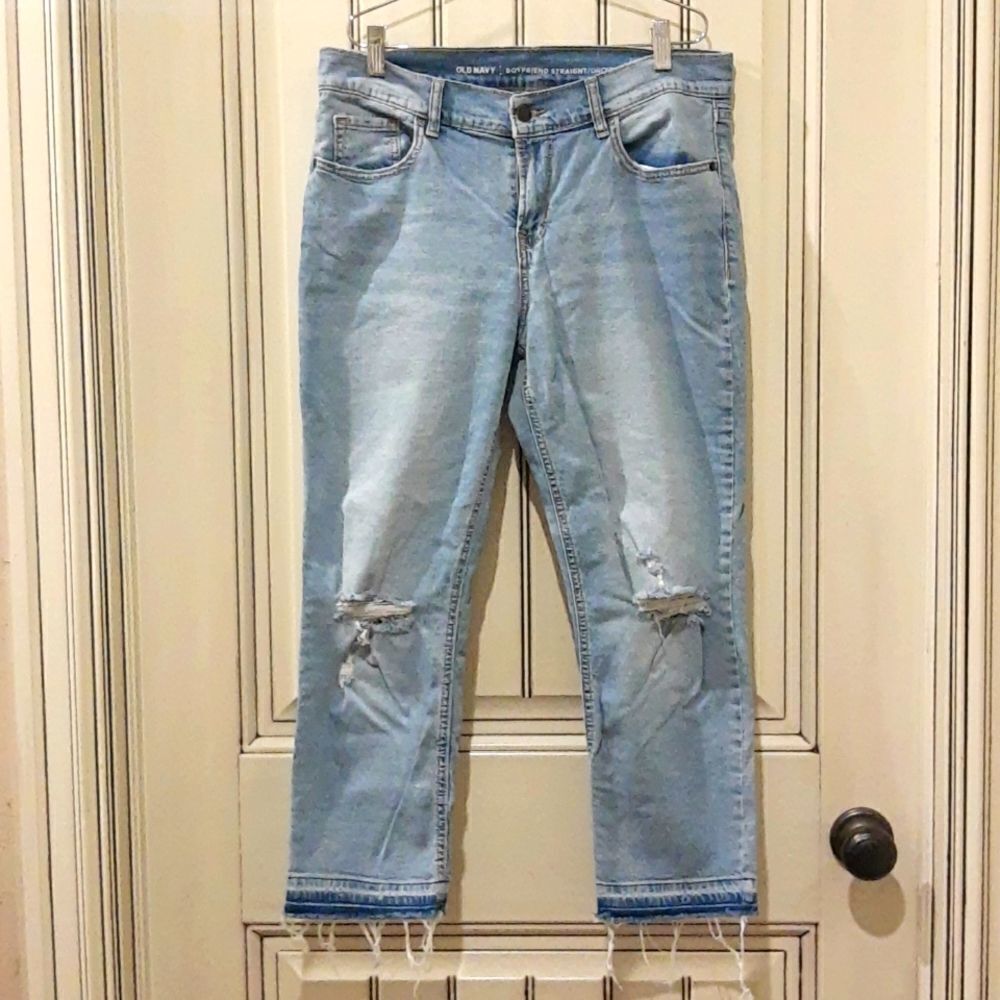 Old Navy Crop Straight Leg Jeans distressed Size 8 Regular Mid Rise